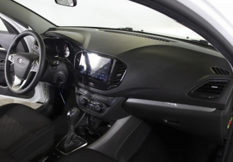 Подержанный автомобиль LADA (ВАЗ) Vesta Sedan 2022 года (12 фото)