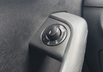 Подержанный автомобиль Skoda Octavia Liftback 2014 года (16 фото)