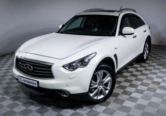 Подержанный автомобиль Infiniti FX 2012 года (17 фото)
