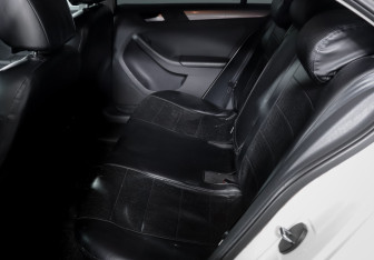 Подержанный автомобиль Volkswagen Jetta Sedan 2015 года (10 фото)