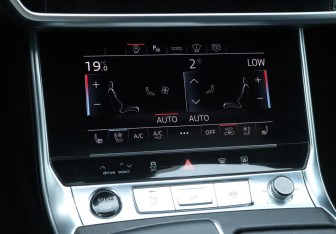 Подержанный автомобиль Audi A6 Sedan 2020 года (16 фото)