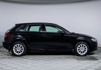 Подержанный автомобиль Audi A3 Hatchback 2014 года (4 фото)