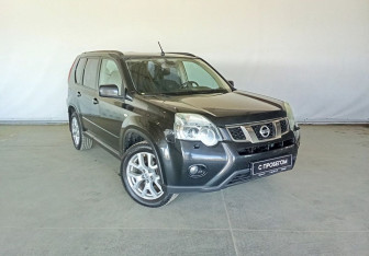 Подержанный автомобиль Nissan X-Trail 2011 года (3 фото)