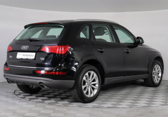 Подержанный автомобиль Audi Q5 2014 года (5 фото)