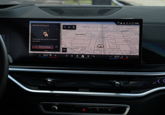 Подержанный автомобиль BMW X5 2025 года (10 фото)