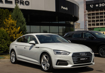 Подержанный автомобиль Audi A5 Liftback 2018 года (2 фото)