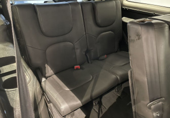 Подержанный автомобиль Nissan Pathfinder 2007 года (12 фото)