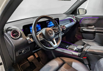 Подержанный автомобиль Mercedes-Benz GLB 2021 года (16 фото)