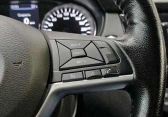 Подержанный автомобиль Nissan X-Trail 2021 года (25 фото)