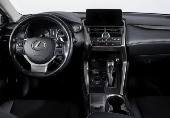 Подержанный автомобиль Lexus NX 2020 года (13 фото)
