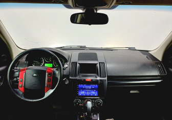 Подержанный автомобиль Land Rover Freelander 2011 года (11 фото)