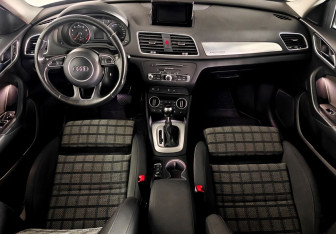 Подержанный автомобиль Audi Q3 2015 года (11 фото)