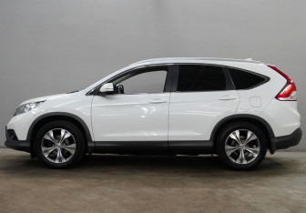Подержанный автомобиль Honda CR-V 2013 года (8 фото)