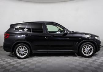 Подержанный автомобиль BMW X3 2019 года (4 фото)