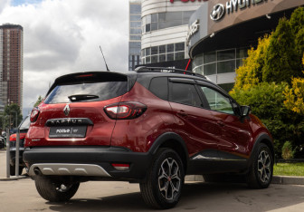 Подержанный автомобиль Renault Kaptur 2018 года (4 фото)