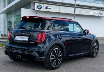 Подержанный автомобиль MINI Hatch 2021 года (5 фото)