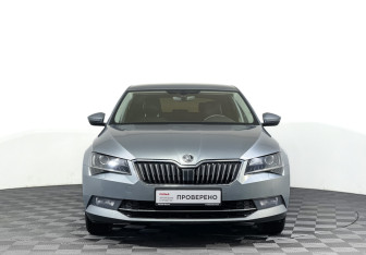 Подержанный автомобиль Skoda Superb Liftback 2018 года (2 фото)