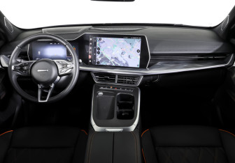 Подержанный автомобиль Haval F7 2024 года (13 фото)