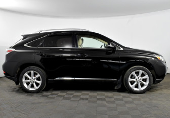 Подержанный автомобиль Lexus RX 2011 года (12 фото)