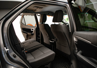 Подержанный автомобиль Toyota Fortuner 2021 года (28 фото)