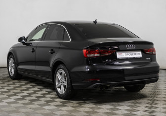 Подержанный автомобиль Audi A3 Sedan 2018 года (7 фото)