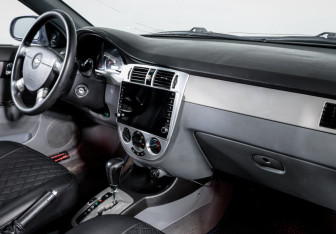 Подержанный автомобиль Chevrolet Lacetti Sedan 2008 года (9 фото)