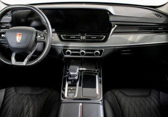 Подержанный автомобиль Hongqi HS5 2023 года (12 фото)