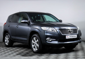 Подержанный автомобиль Toyota RAV4 2011 года (3 фото)