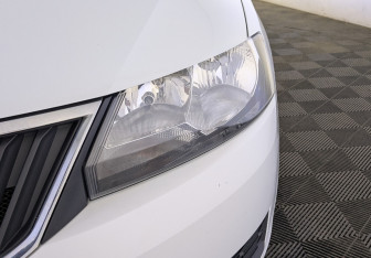 Подержанный автомобиль Skoda Rapid Liftback 2019 года (11 фото)