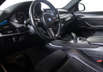 Подержанный автомобиль BMW X6 2019 года (14 фото)