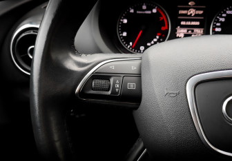 Подержанный автомобиль Audi A3 Sedan 2014 года (26 фото)