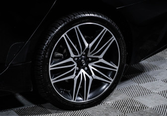 Подержанный автомобиль Kia Stinger 2021 года (15 фото)