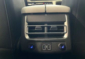 Подержанный автомобиль Changan CS75PLUS 2024 года (19 фото)