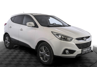 Подержанный автомобиль Hyundai ix35 2014 года (3 фото)