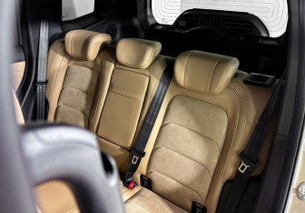 Подержанный автомобиль Jetour T2 2024 года (17 фото)