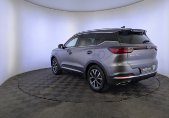 Подержанный автомобиль Chery Tiggo 7 Pro 2022 года (7 фото)