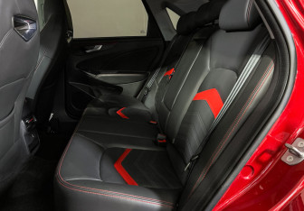 Подержанный автомобиль Kaiyi E5 2023 года (10 фото)