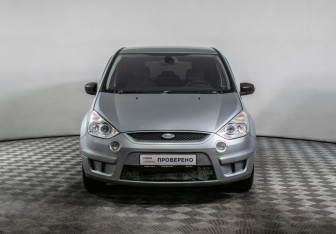 Подержанный автомобиль Ford S-MAX 2008 года (2 фото)