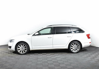 Подержанный автомобиль Skoda Octavia Wagon 2015 года (3 фото)