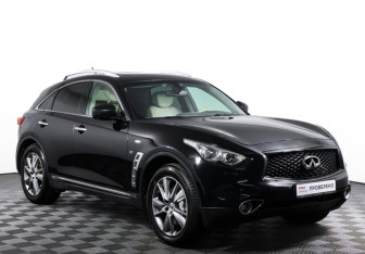 Подержанный автомобиль Infiniti QX70 2014 года (3 фото)