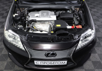 Подержанный автомобиль Lexus ES 2012 года (9 фото)