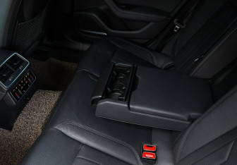 Подержанный автомобиль Audi A6 Sedan 2020 года (13 фото)