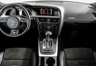 Подержанный автомобиль Audi A5 Coupe 2014 года (11 фото)