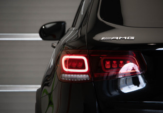 Подержанный автомобиль Mercedes-Benz GLC AMG 2021 года (39 фото)