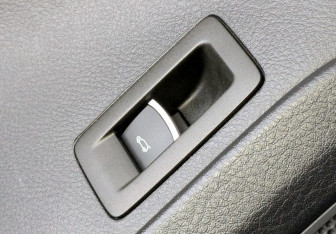 Подержанный автомобиль Volkswagen Touareg 2014 года (20 фото)