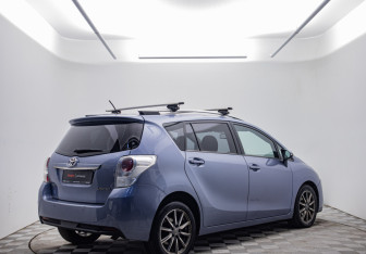 Подержанный автомобиль Toyota Verso 2013 года (5 фото)