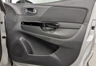 Подержанный автомобиль Renault Kaptur 2021 года (18 фото)