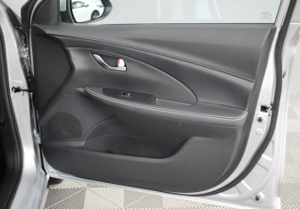 Подержанный автомобиль Changan Alsvin 2023 года (14 фото)