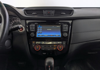 Подержанный автомобиль Nissan X-Trail 2018 года (15 фото)