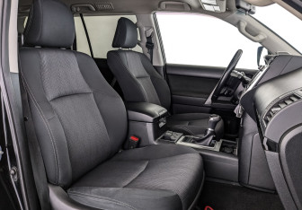 Подержанный автомобиль Toyota Land Cruiser Prado 2020 года (24 фото)